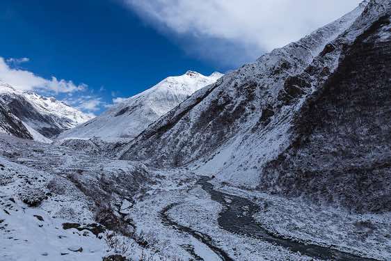 View up the Buri Gandaki Valley on route from Sama (Samagaon) to Samdu