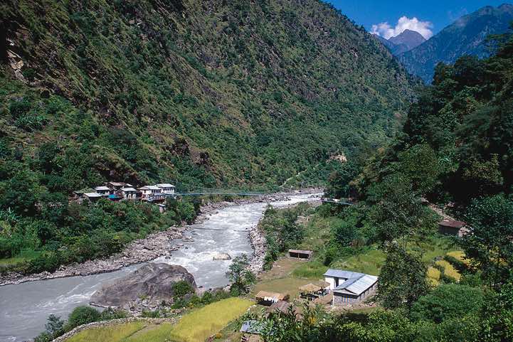 Crossing the Marsyandi river