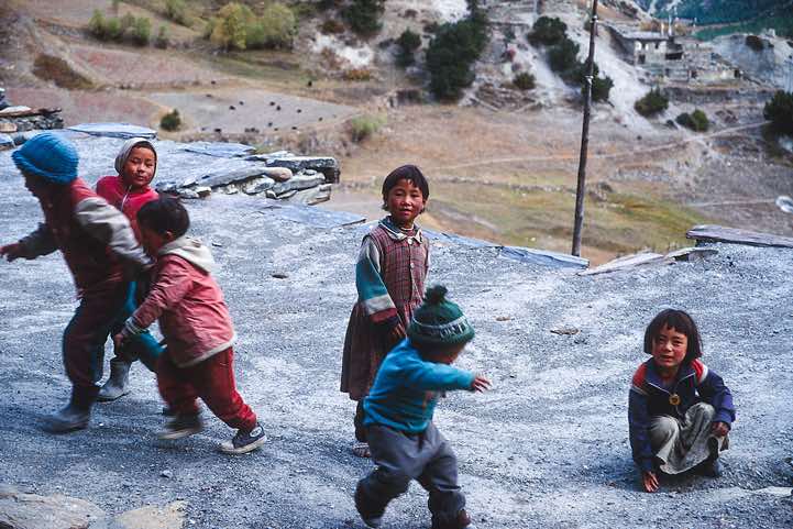 Playing children in Manang