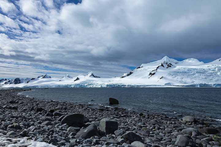 Half Moon Bay, Half Moon Island, South Shetland Islands, Antarctica