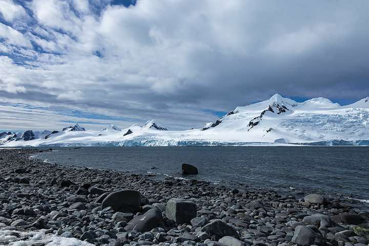 Half Moon Bay, Half Moon Island, South Shetland Islands