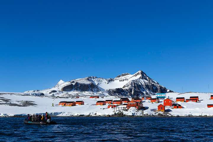 Zodiac cruise In Hope Bay where the Argentines have a base called Esperanza (meaning hope in English)