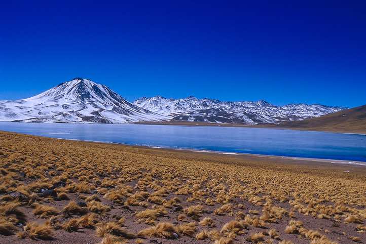 Cerro Miscanti, 5622m, and Cordón Puntas Negras, seen from the Laguna Miscanti