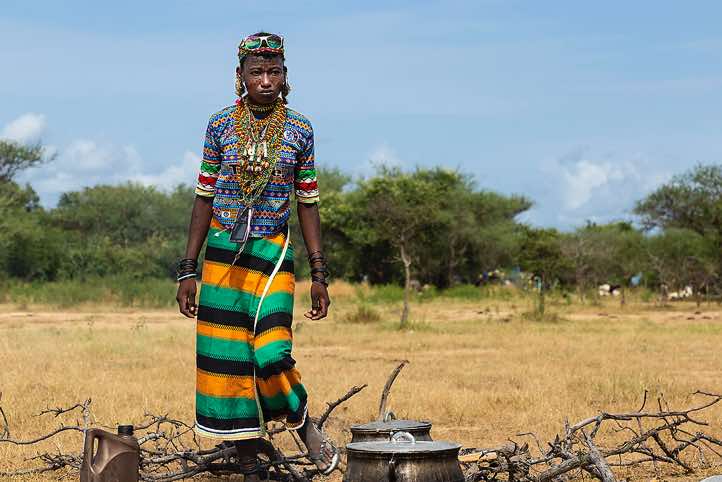 Wodaabe (Bororo) woman preparing food at the Gerewol festival