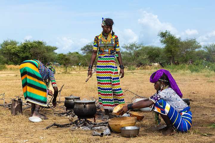 Wodaabe (Bororo) women preparing food at the Gerewol festival