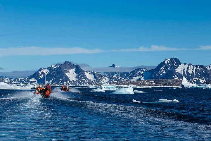 Boat, Ikaasartivaq Strait