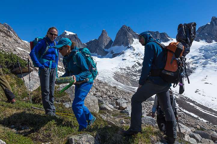 Marina, Daniela and Martin looking for wild edible plants