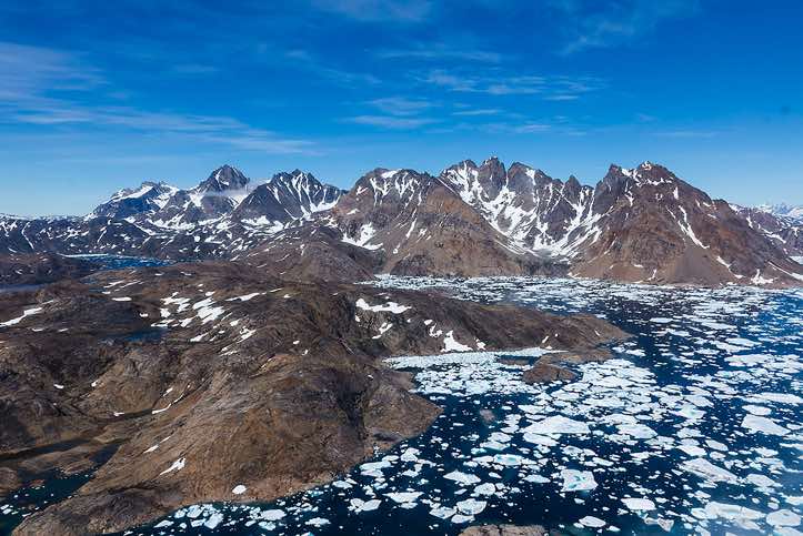 Helicopter flight from Kulusuk Island to Tasiilaq