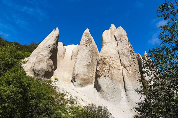 Kutkhiny Baty, near Ozernaya River, 3 kilometers west of Kurile Lake