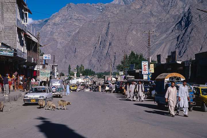 Main street of Skardu, administrative centre and largest town of Gilgit-Baltistan, Karakoram Mountains