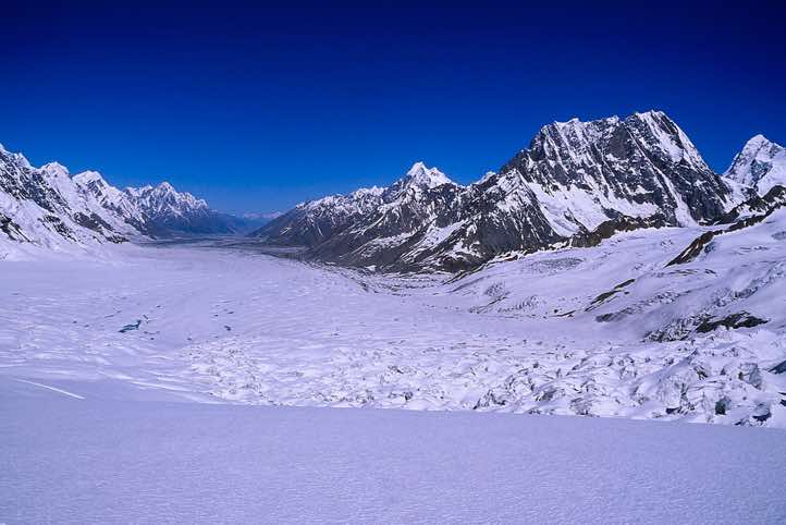 Hispar Glacier, seen from Hispar La pass, Karakoram Mountains