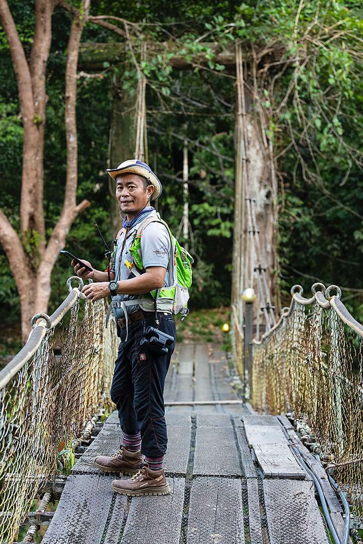 Local guide Jeffrey, Danum Valley Field Centre (DVSC), Sabah, Borneo
