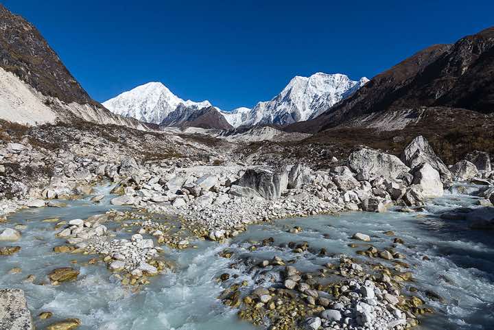 View of Nemjung, 7140m, and Panbari, 6905m, on descent from Bimtang (Bimthang)