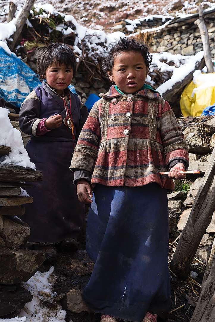 Young girls in Samdo village
