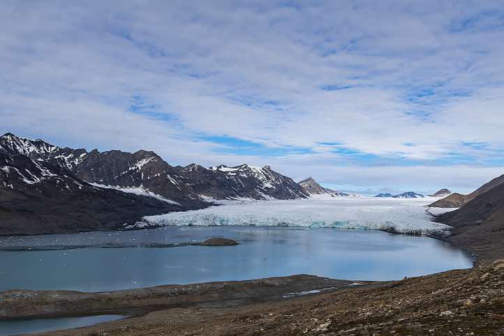 Konowbreen Glacier, seen from the Valentinryggen mountain ridge, St. Jonsfjorden, Oscar II Land