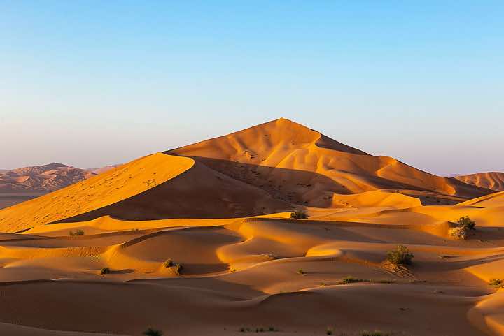 Giant sand dune, desert landscape, Rub al Khali, Empty Quarter, Dhofar region