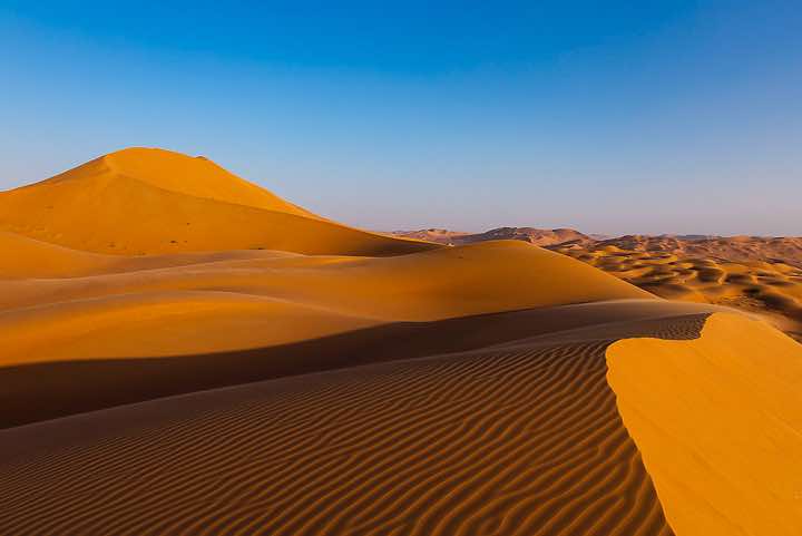 Dune crest, desert landscape, Rub al Khali, Empty Quarter, Dhofar region