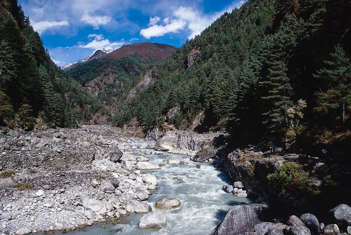 Trail to Namche, Dudh Kosi river