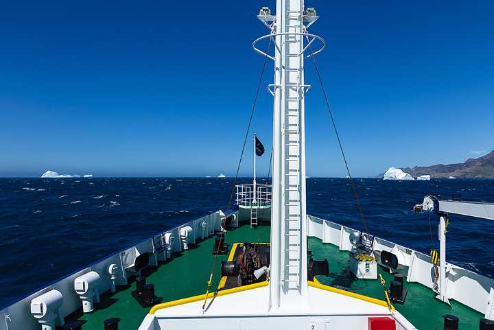 Plancius en route from Fortuna Bay to Stromness, South Georgia