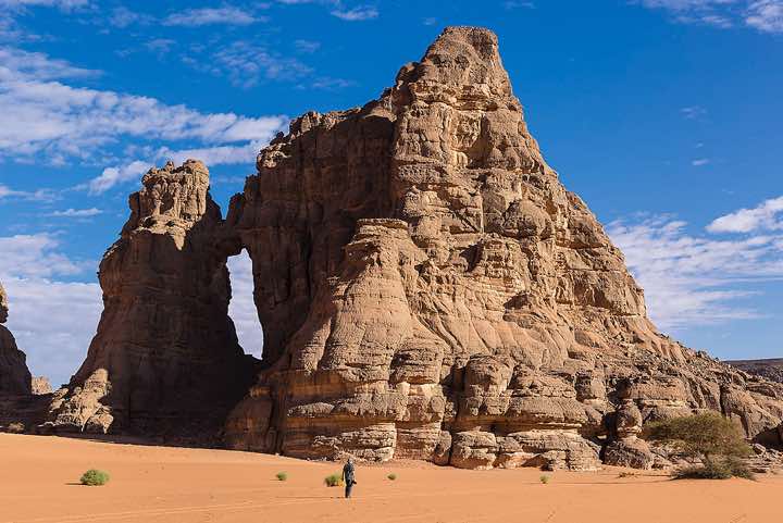 Arch, Tadrart region, Tassili n ́Ajjer National Park, Sahara, North Africa