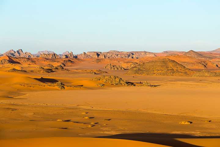 Rock formations, In Tehak, Tadrart region, Tassili n ́Ajjer National Park, Sahara, North Africa