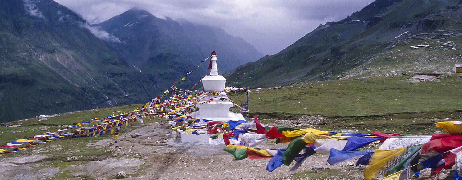 Chorten with prayer flags, Rohtang pass, Manali-Leh highway, Northern India